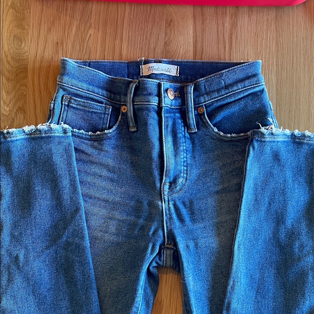Madewell 9” Mid-Rise Skinny Distressed Blue Skinny Jeans